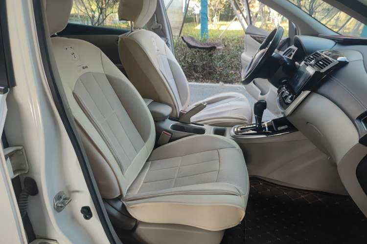 Used Nissan Tiida 2016 1.6L CVT Joyride Edition
