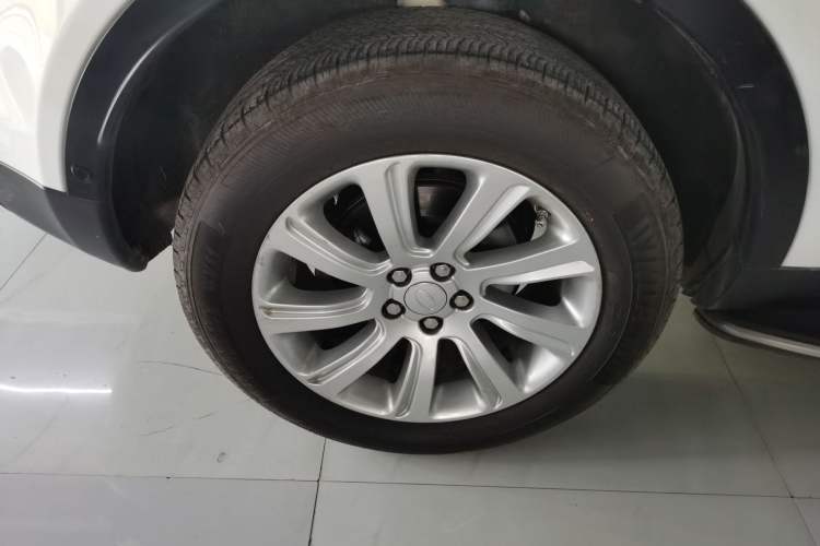 Used Land Rover Discovery Sport 2018 240 PS SE Version
