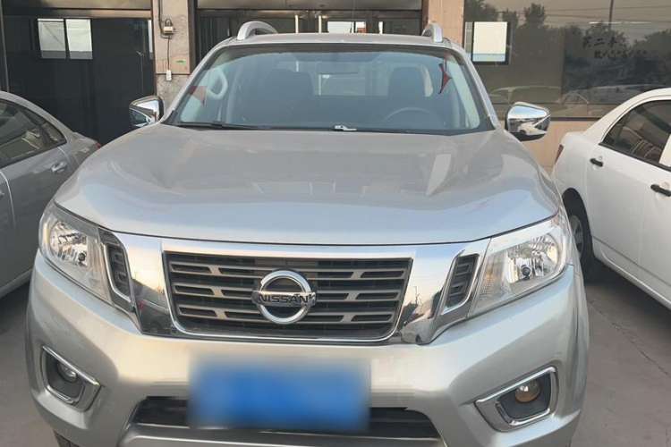 Used Nissan Navara 2017 2.5L Automatic 4x4 Luxury Edition QR25
