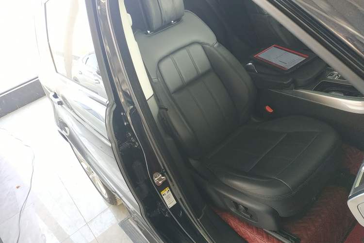 Used Land Rover Range Rover Sport 2019 3.0 L6 HSE DYNAMIC
