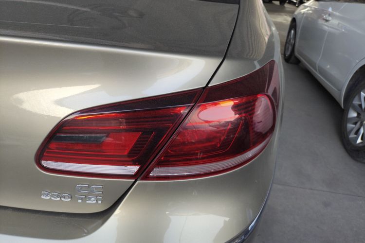 Used Volkswagen FAW-Volkswagen CC 2016 2.0 TSI Luxury Model
