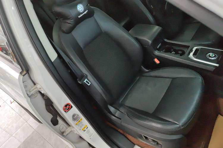 Used Land Rover Discovery Sport 2018 200 PS PURE Edition
