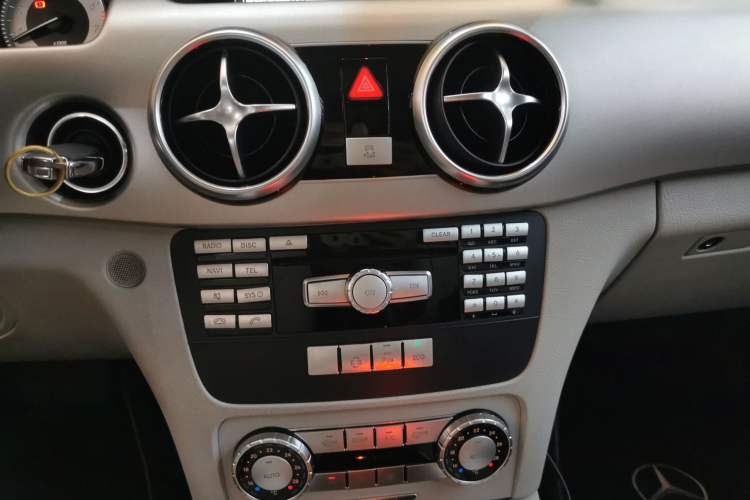 Used Mercedes-Benz GLK-Class 2015 GLK 260 4MATIC Dynamic Edition Ultimate Version
