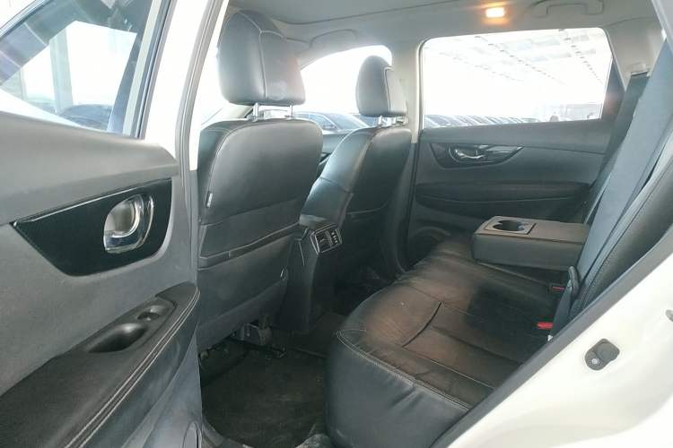 Used Nissan X-Trail 2017 2.5L CVT Luxury Edition 4WD
