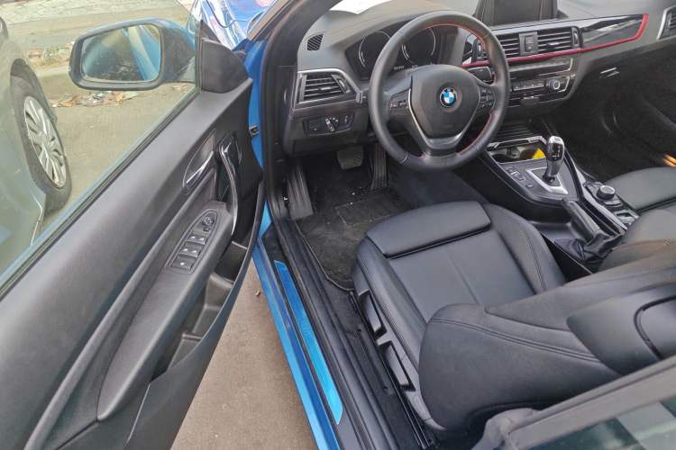 Used BMW 2 Series 2018 220i Convertible Coupe Sports Design Package
