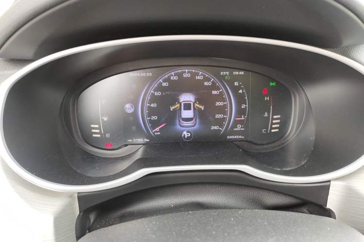 Used Geely Auto Emgrand X7 Sport 2020 1.8TD DCT Two-Wheel Drive Smart Connect 4G-Enabled Version
