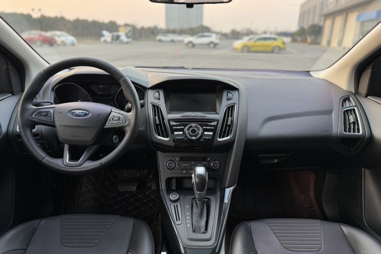 Used Ford Focus 2017 Sedan 1.6L Automatic Fashion Edition Smart Drive Version
