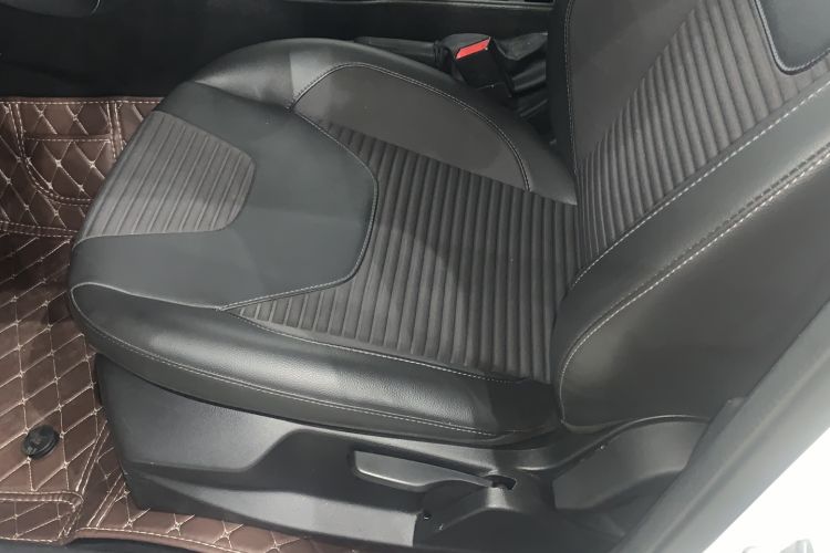 Used Ford Focus 2017 Sedan 1.6L Automatic Fashion Edition Smart Drive Version
