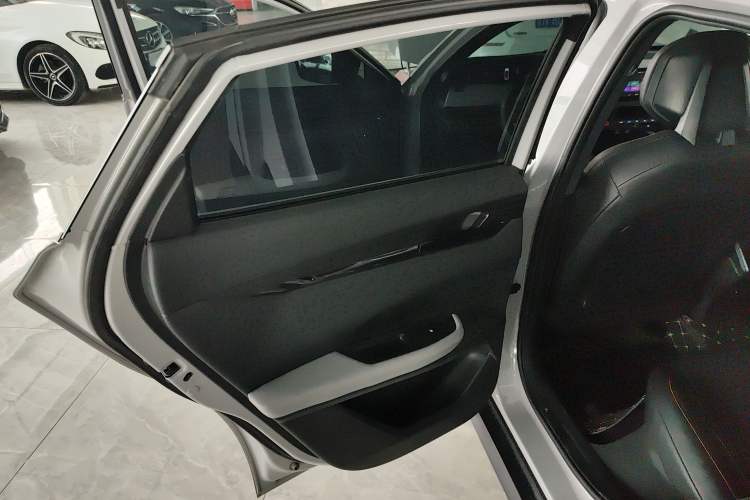 Used Changan UNI-V 2022 1.5T Smart Navigation Version
