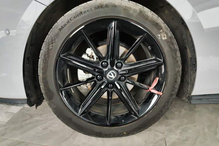 Used Changan UNI-V 2022 1.5T Smart Navigation Version
