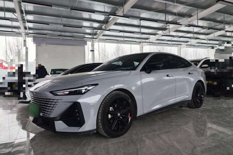 Used Changan UNI-V 2022 1.5T Smart Navigation Version