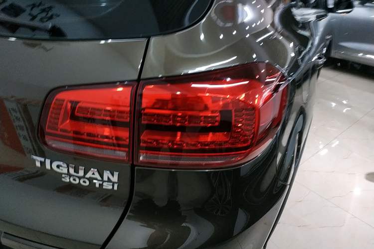 Used Volkswagen Tiguan 2015 1.8TSI Automatic Two-Wheel Drive Luxury Model
