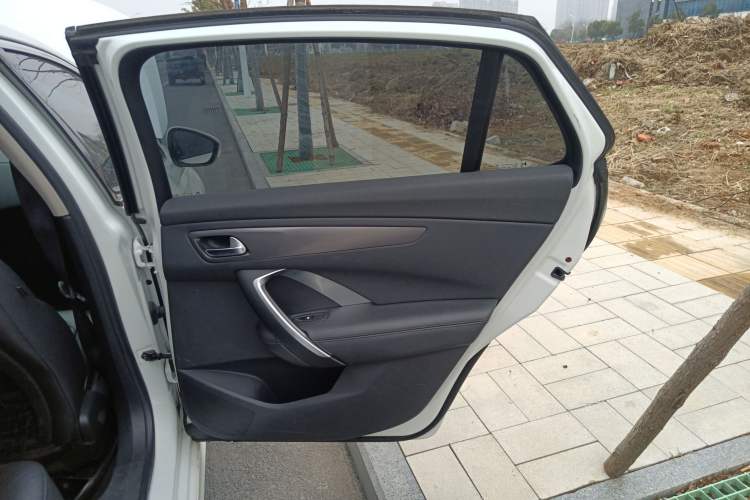 Used  5LS 2014 1.6T Elegant Version THP160