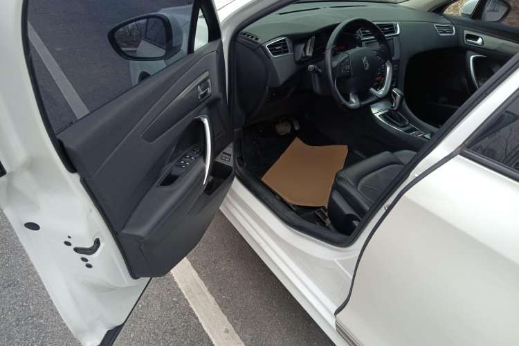 Used  5LS 2014 1.6T Elegant Version THP160