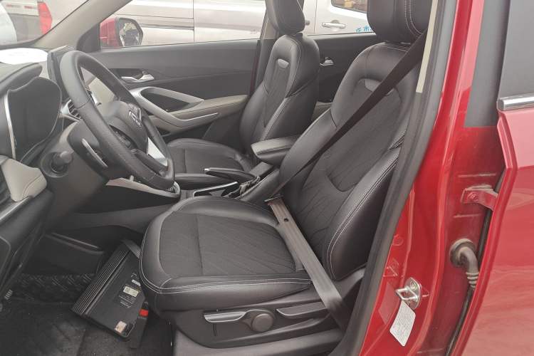 Used Baojun 510 2017 1.5L Automatic Fashion Model
