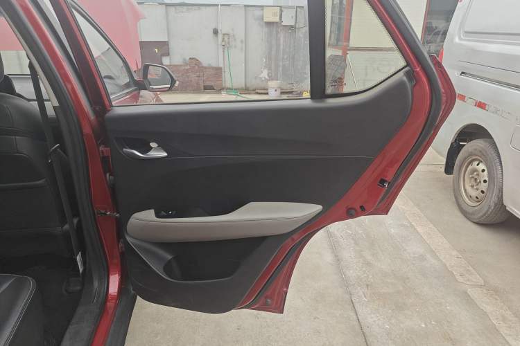 Used Baojun 510 2017 1.5L Automatic Fashion Model
