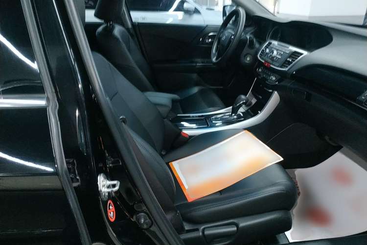 Used Honda Accord 2016 2.0L Comfort Edition
