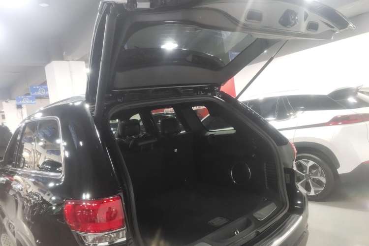 Used  Grand Cherokee 2017 3.0L Comfort Navigation Edition
