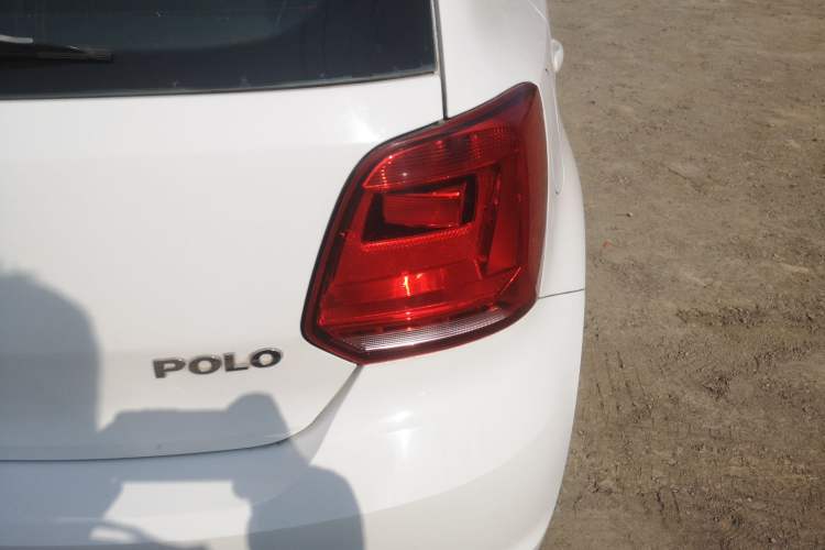 Used Volkswagen Polo 2016 1.4L Manual Fashion Model