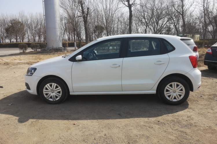 Used Volkswagen Polo 2016 1.4L Manual Fashion Model