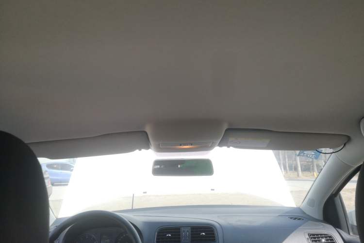 Used Volkswagen Polo 2016 1.4L Manual Fashion Model