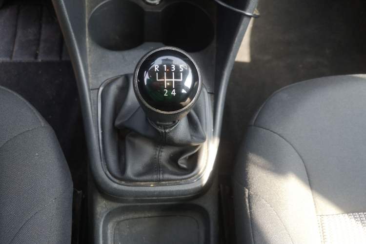 Used Volkswagen Polo 2016 1.4L Manual Fashion Model