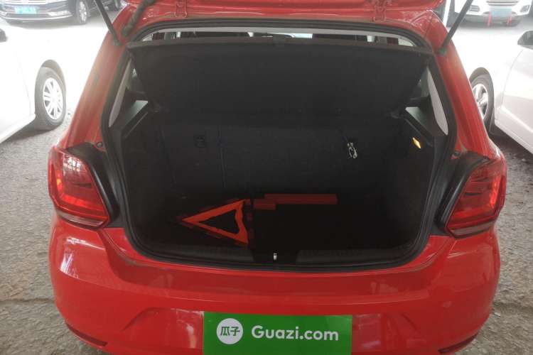 Used Volkswagen Polo 2016 1.4L Manual Fashion Model