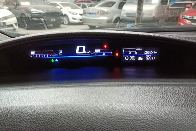 Used Honda Jade 2017 1.8L automatic Comfort version 5 seats
