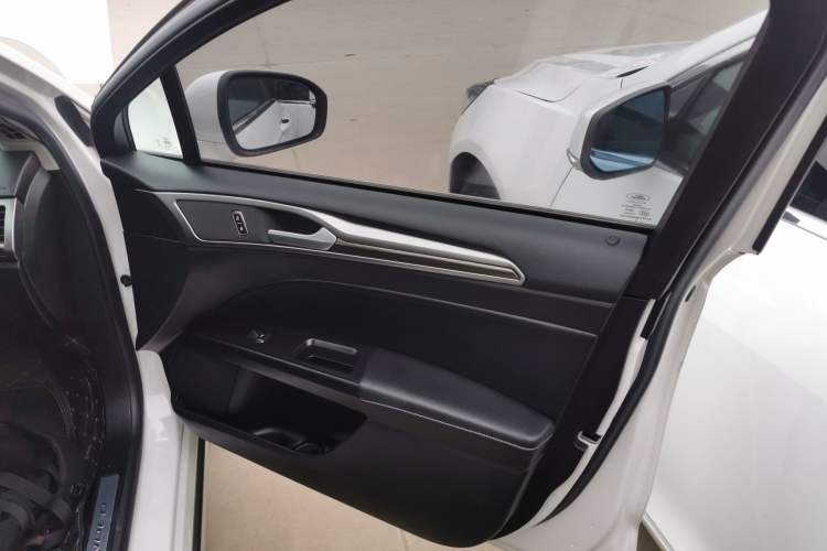 Used Ford Mondeo 2018 EcoBoost 200 Stylish Model
