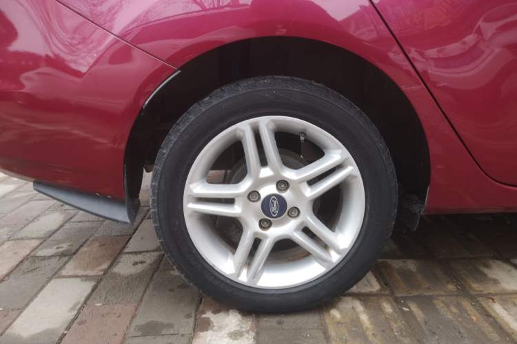 Used Ford Fiesta 2013 Sedan 1.5L Manual Fashion Edition
