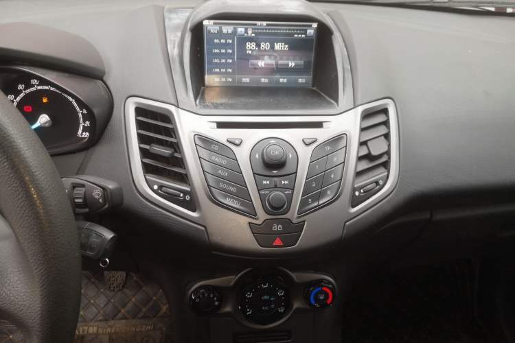 Used Ford Fiesta 2013 Sedan 1.5L Manual Fashion Edition
