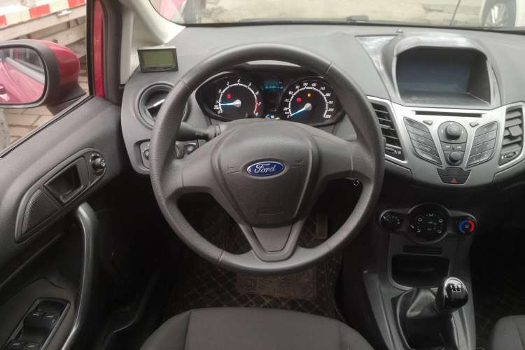 Used Ford Fiesta 2013 Sedan 1.5L Manual Fashion Edition
