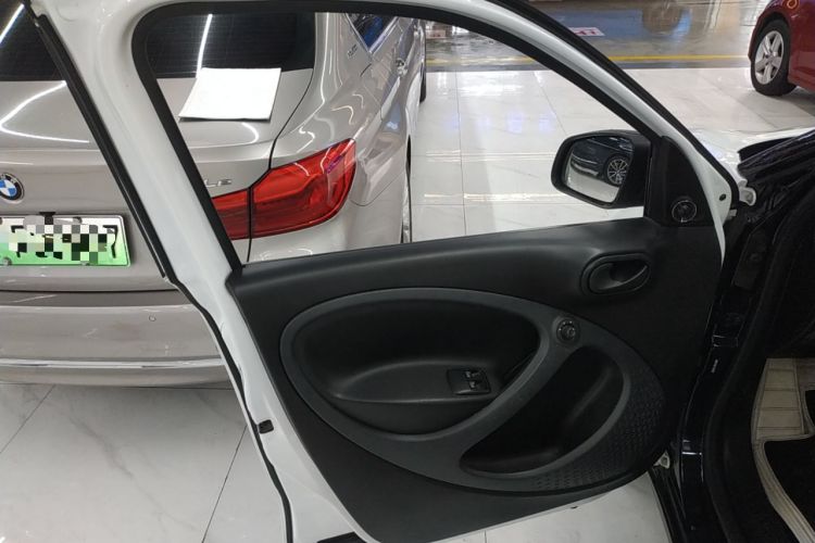 Used  forfour 2018 1.0L 52 kW Dynamic Edition
