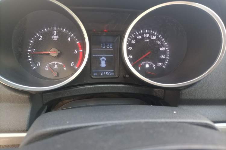 Used Huanghai N3 2017 2.5T Manual Two-Wheel Drive Sport Edition JE4D25Q5A
