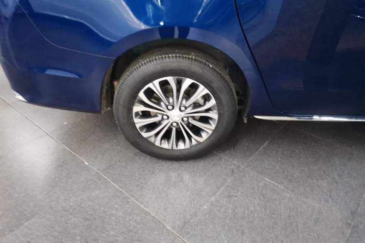 Used Buick GL8 2023 Land Executive Class 652T Luxury Model
