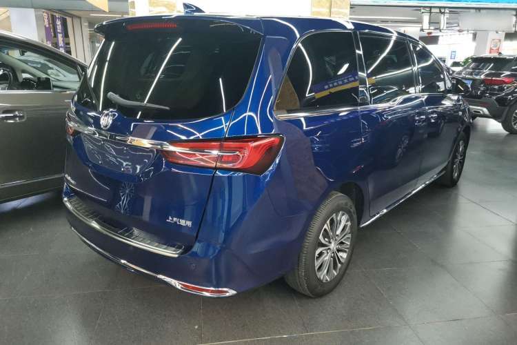 Used Buick GL8 2023 Land Executive Class 652T Luxury Model
