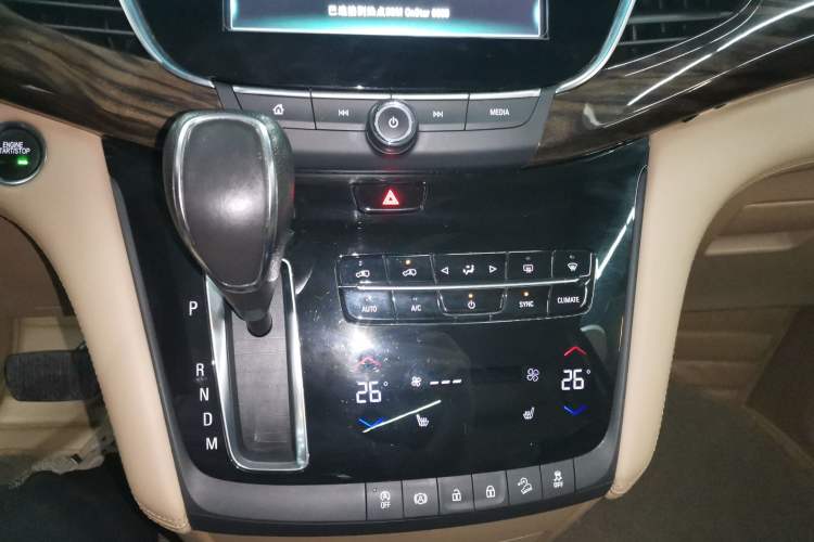 Used Buick GL8 2017 ES 28T Luxury Model China V Standard
