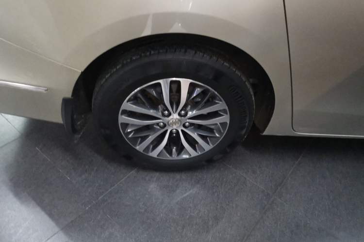 Used Buick GL8 2017 ES 28T Luxury Model China V Standard
