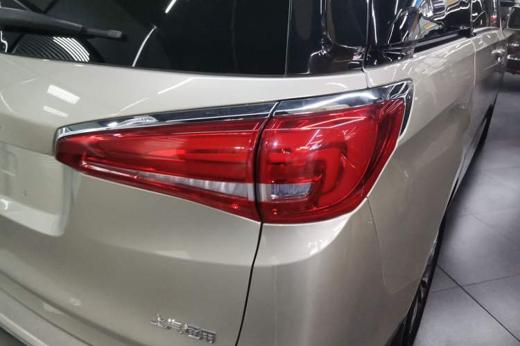 Used Buick GL8 2017 ES 28T Luxury Model China V Standard
