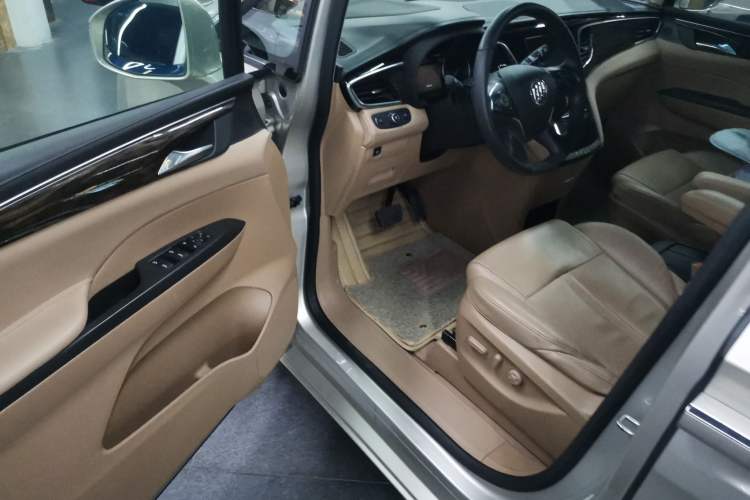 Used Buick GL8 2017 ES 28T Luxury Model China V Standard
