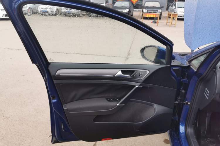 Used Volkswagen Golf 2016 1.6L Automatic Comfort Model
