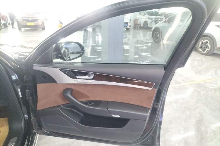 Used Audi A8 2014 A8L 45 TFSI quattro Comfort model