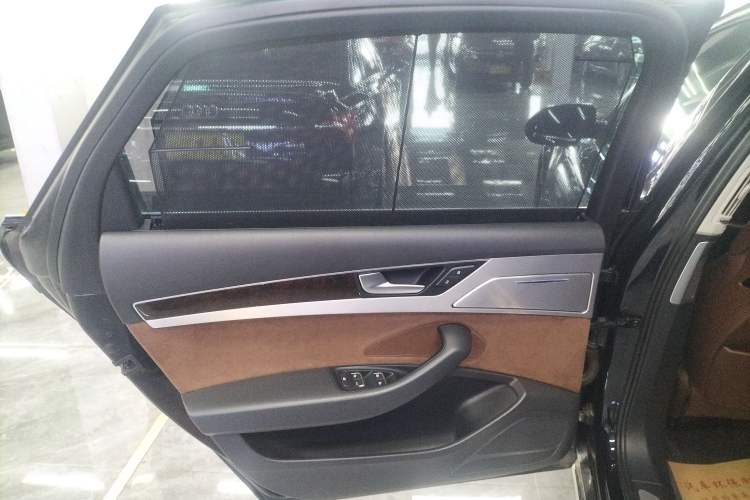 Used Audi A8 2014 A8L 45 TFSI quattro Comfort model