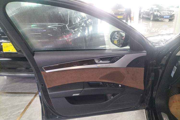 Used Audi A8 2014 A8L 45 TFSI quattro Comfort model