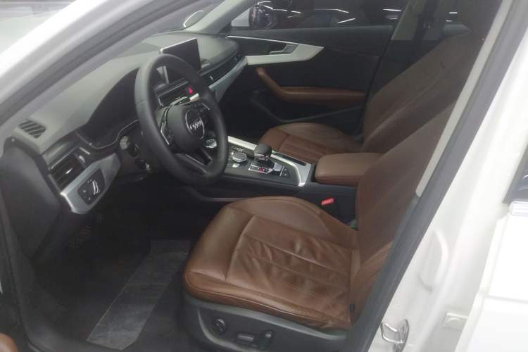 Used Audi A4L 2019 40 TFSI Fashion Edition China VI Emission Standard
