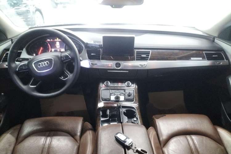 Used Audi A8 2014 A8L 45 TFSI quattro Comfort model