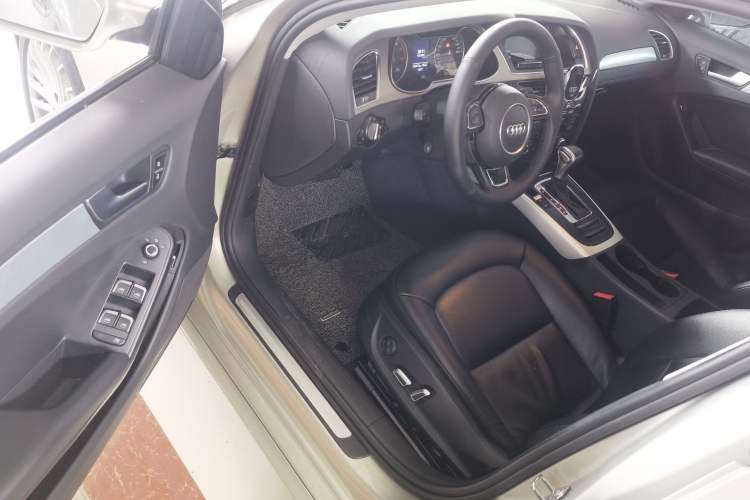 Used Audi A4L 2015 35 TFSI Automatic Standard Model
