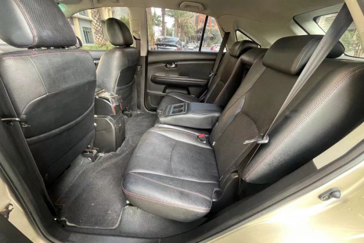 Used BYD S6 2014 2.0L Manual Luxury 5-Seater
