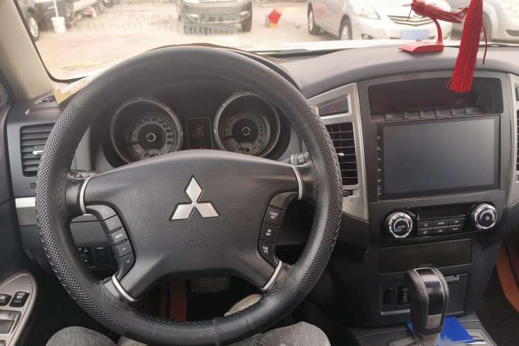 Used Mitsubishi Pajero 2018 3.0L Automatic Standard Edition
