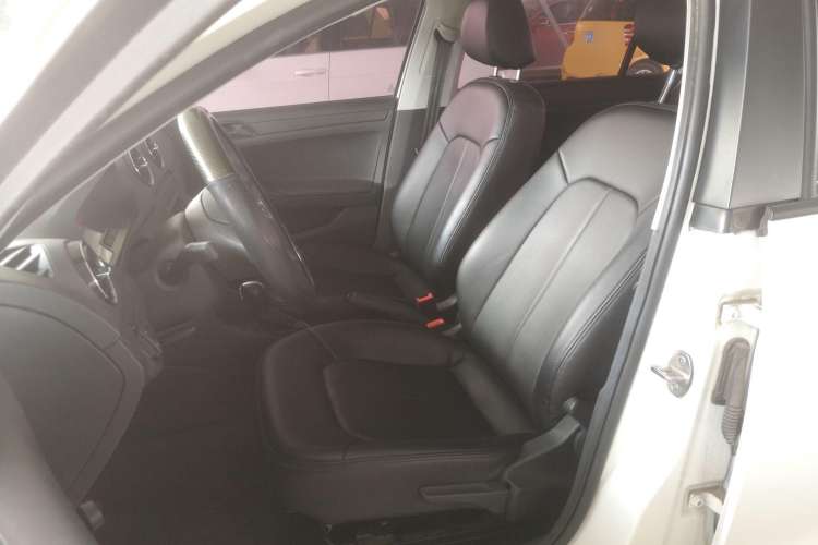 Used Volkswagen Jetta 2017 1.5L Automatic Fashion Model
